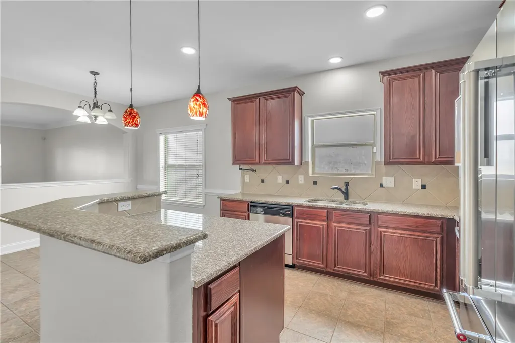 928 Casa Grandes Drive Arlington TX 76002