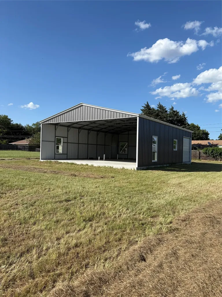 107 Cedar Creek Groesbeck TX 76642
