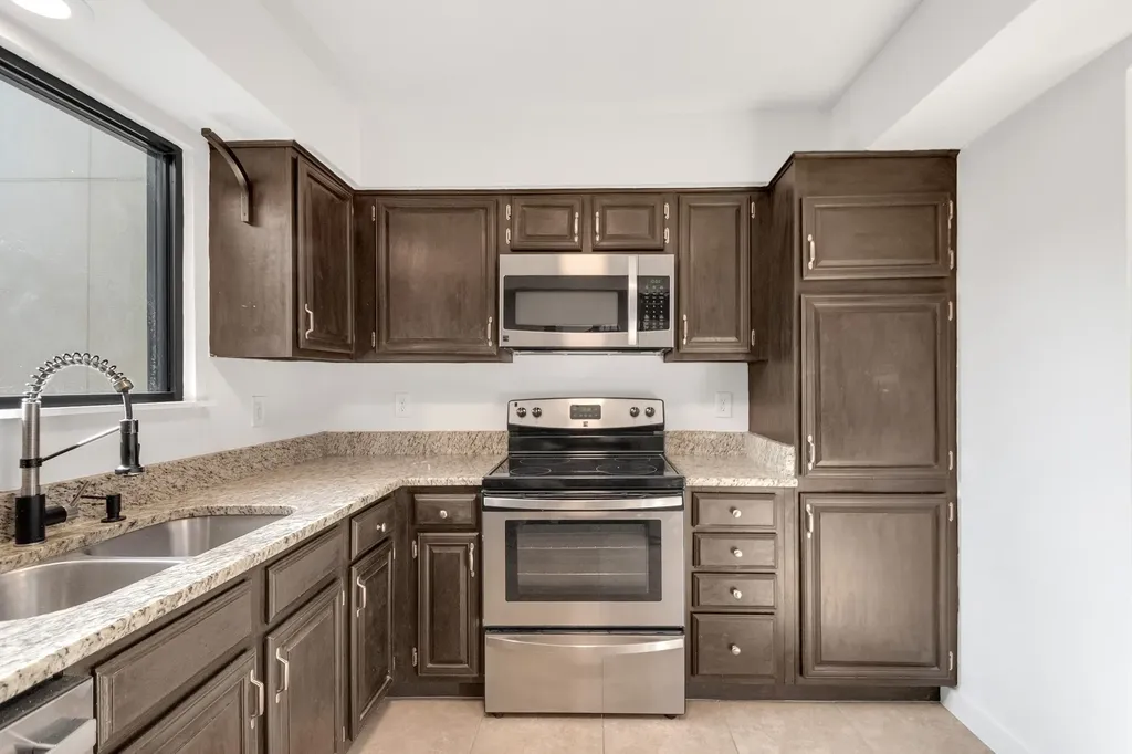9838 Amberton Parkway Dallas TX 75243