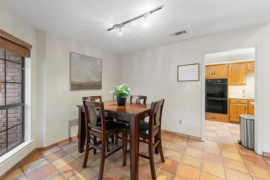 2739 Sedgeway Lane Carrollton TX 75006