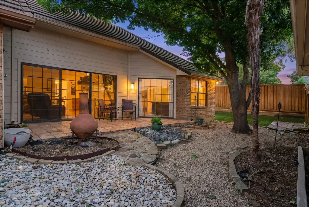 2739 Sedgeway Lane Carrollton TX 75006