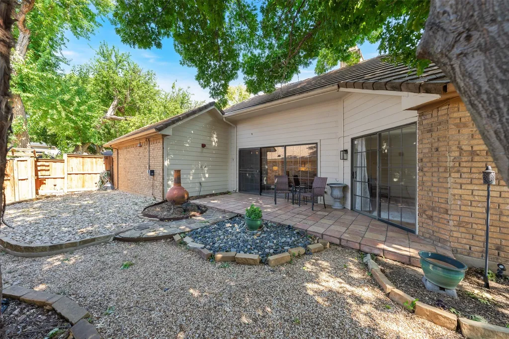2739 Sedgeway Lane Carrollton TX 75006