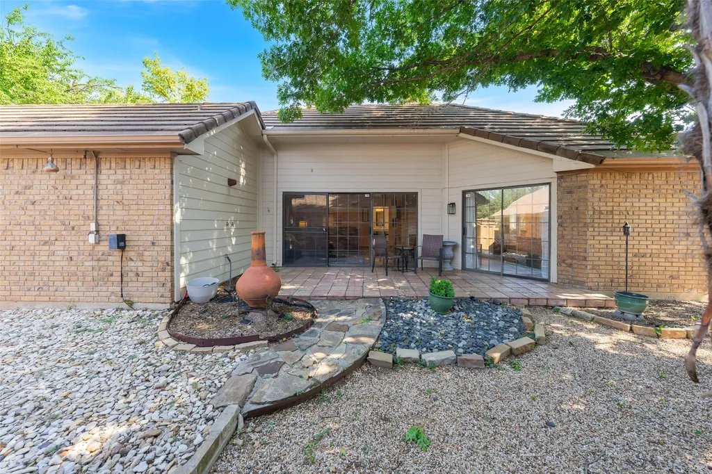 2739 Sedgeway Lane Carrollton TX 75006