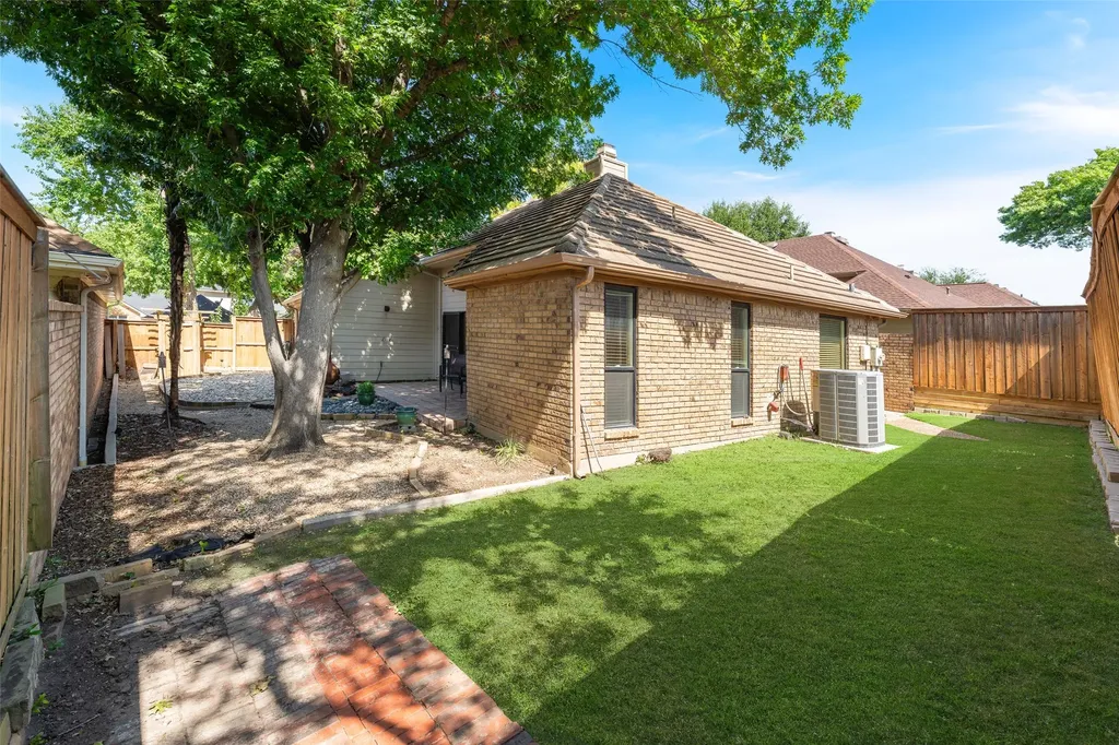 2739 Sedgeway Lane Carrollton TX 75006