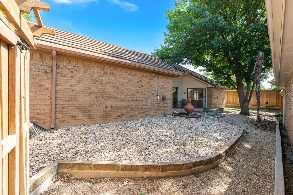 2739 Sedgeway Lane Carrollton TX 75006