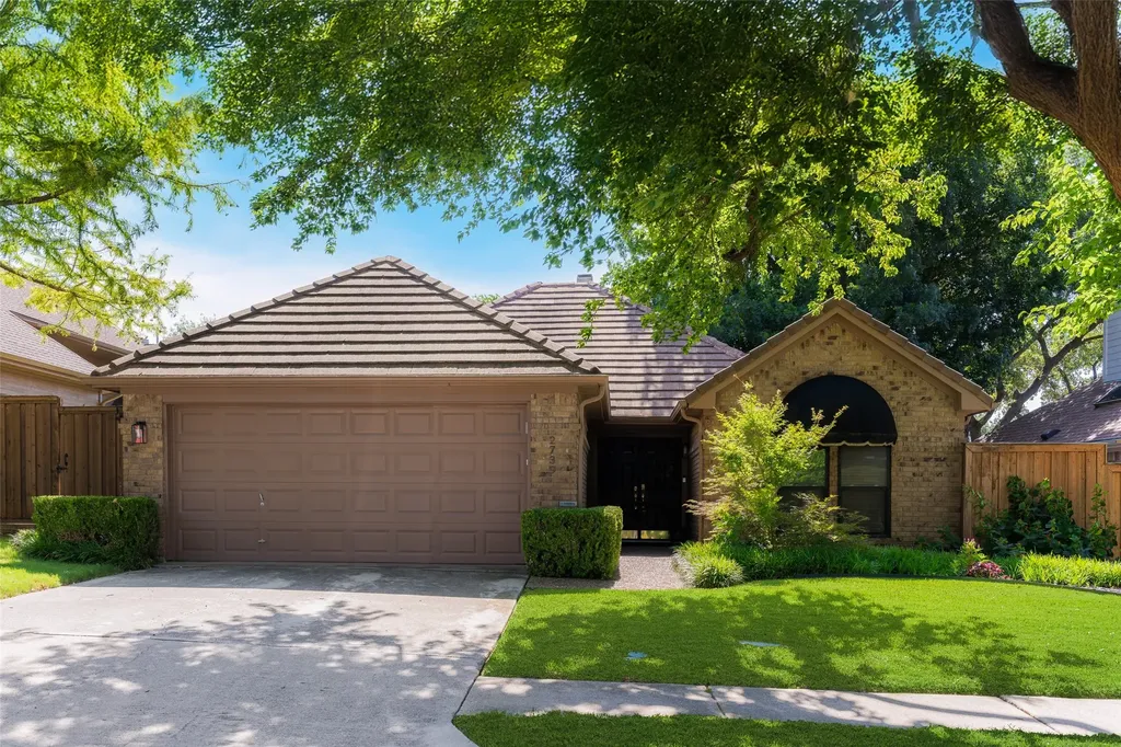2739 Sedgeway Lane Carrollton TX 75006