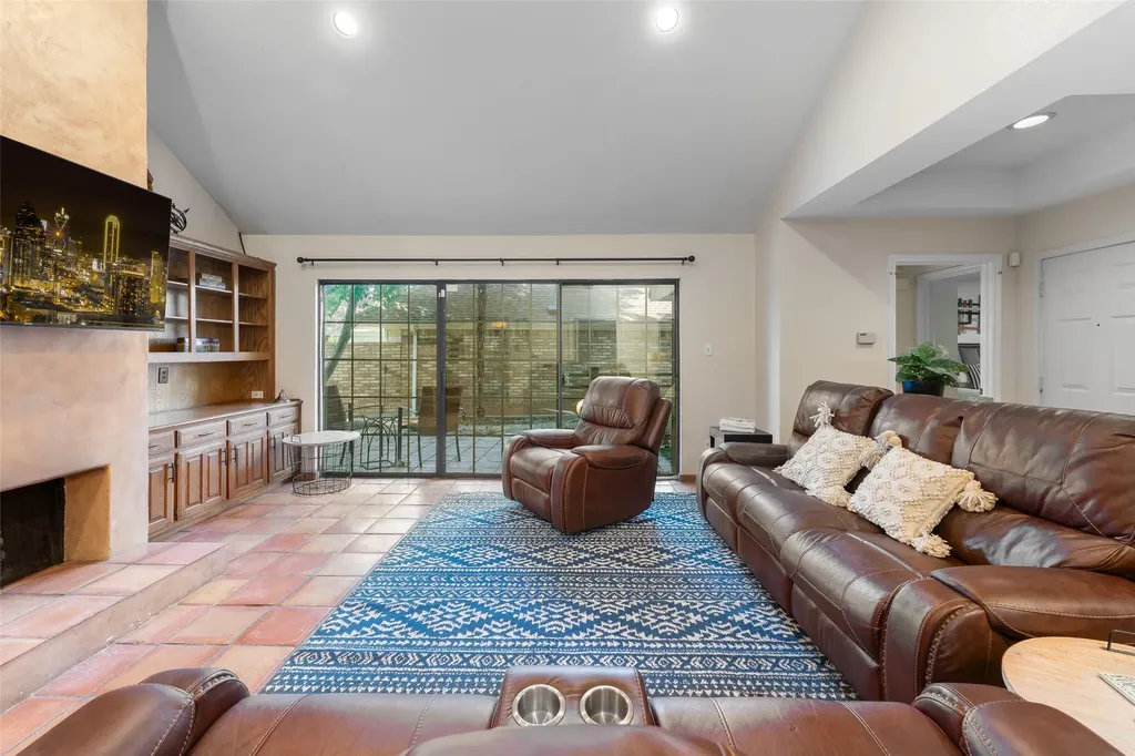 2739 Sedgeway Lane Carrollton TX 75006