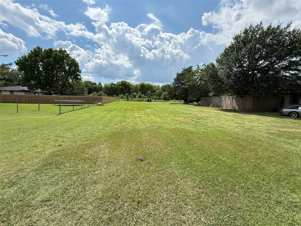 4004 Seventh Greenville TX 75401
