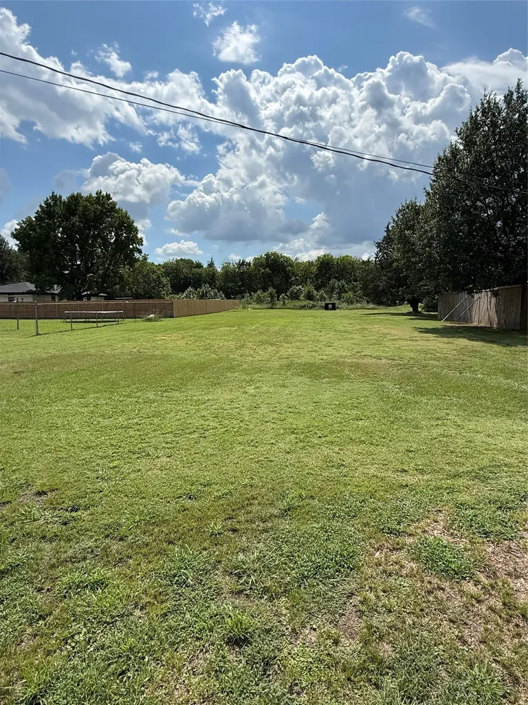 4004 Seventh Greenville TX 75401