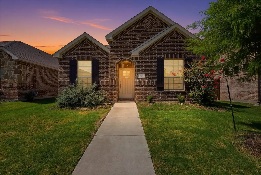1121 Western Yarrow Avenue Justin TX 76247