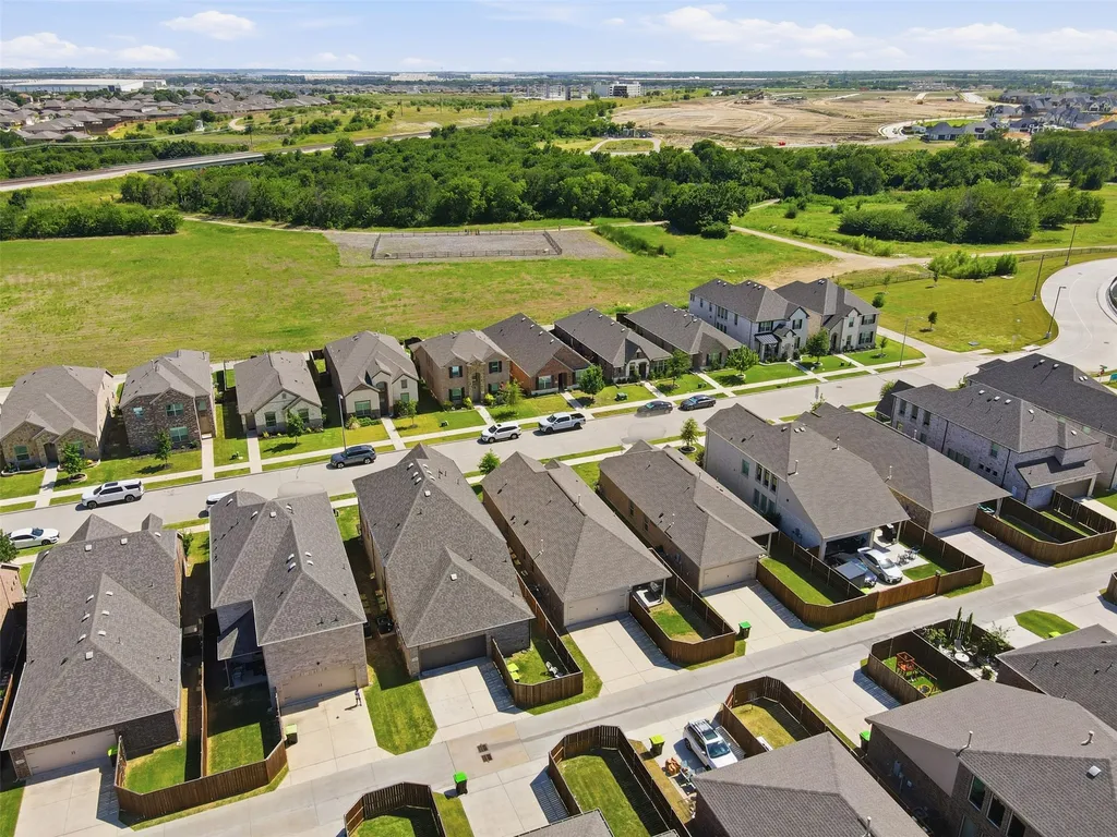 1121 Western Yarrow Avenue Justin TX 76247