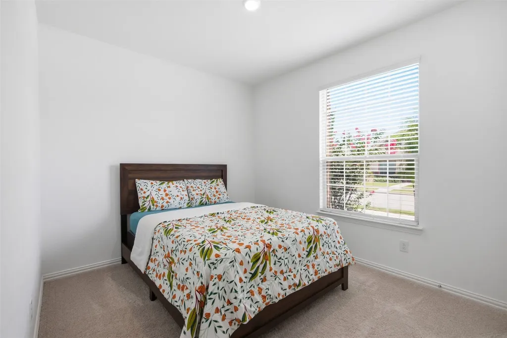 1121 Western Yarrow Avenue Justin TX 76247