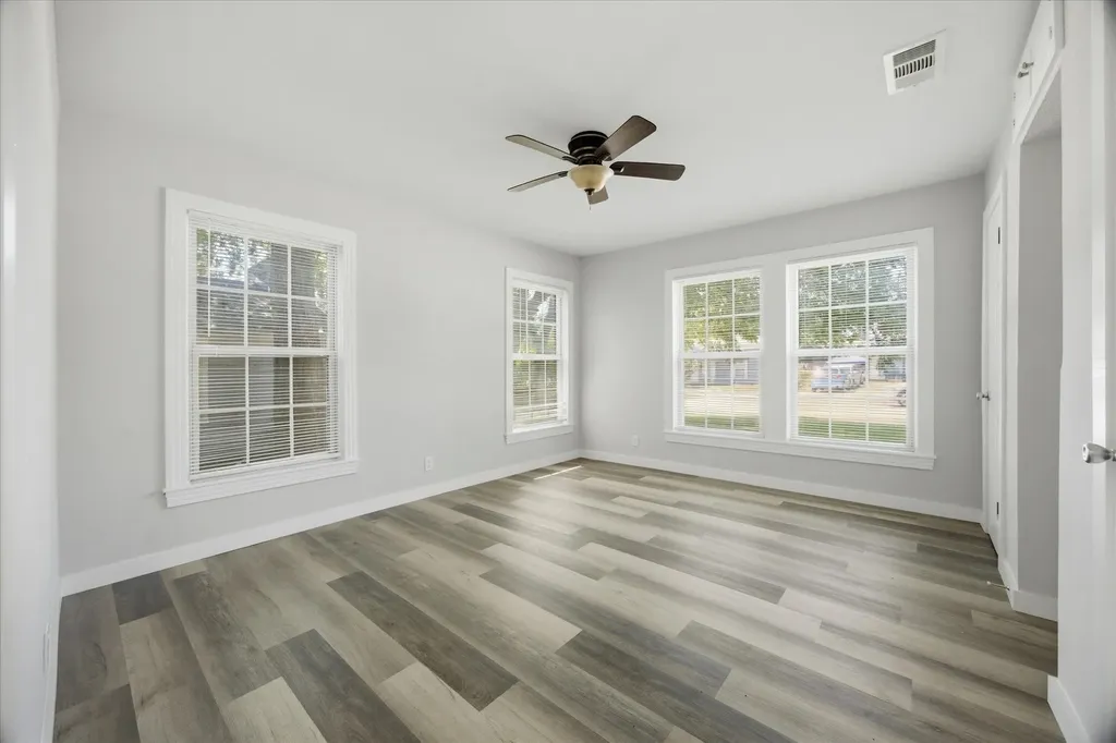 1405 Inwood Boulevard Garland TX 75042