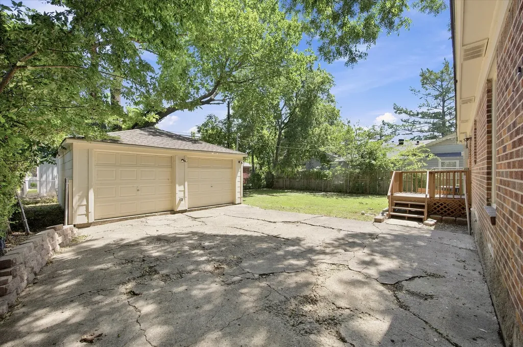 1405 Inwood Boulevard Garland TX 75042