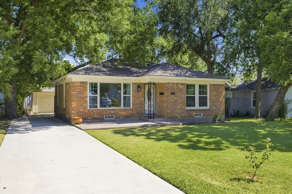 1405 Inwood Boulevard Garland TX 75042