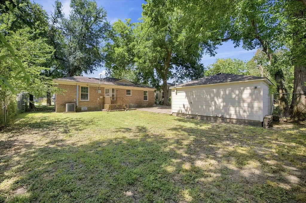 1405 Inwood Boulevard Garland TX 75042
