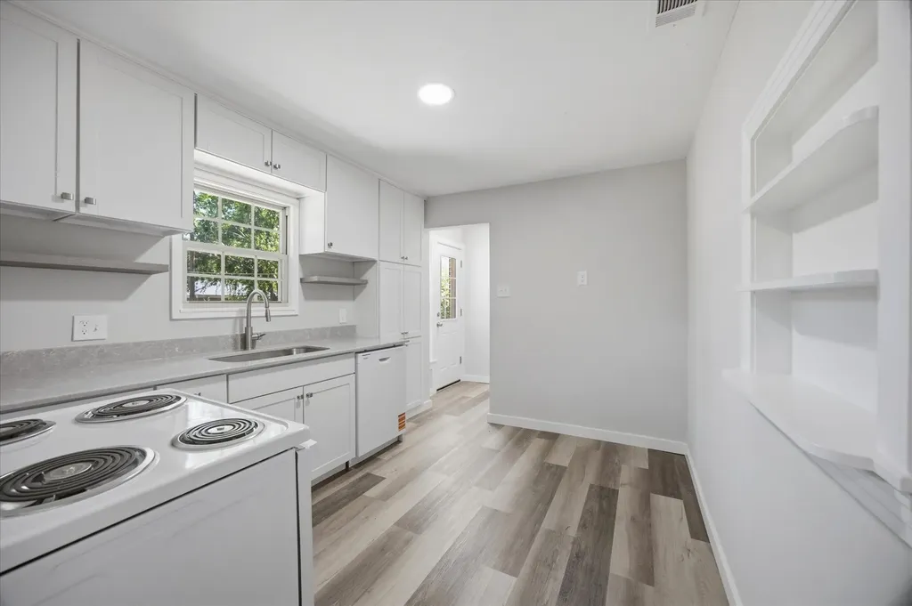 1405 Inwood Boulevard Garland TX 75042