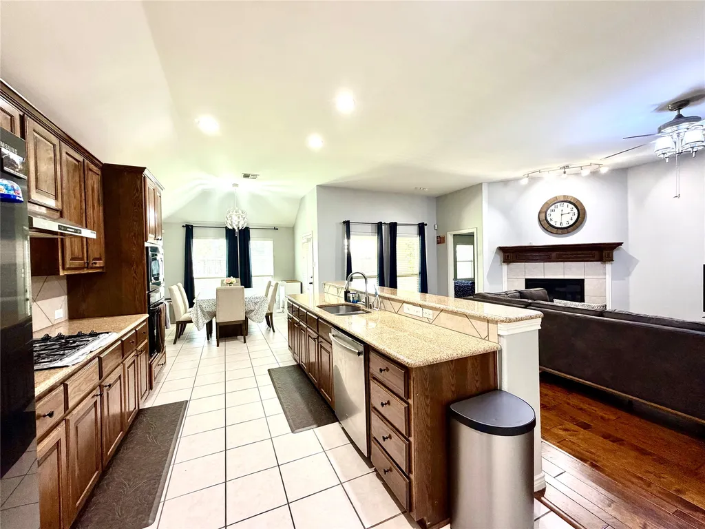 10312 Flat Creek Trail Mckinney TX 75072