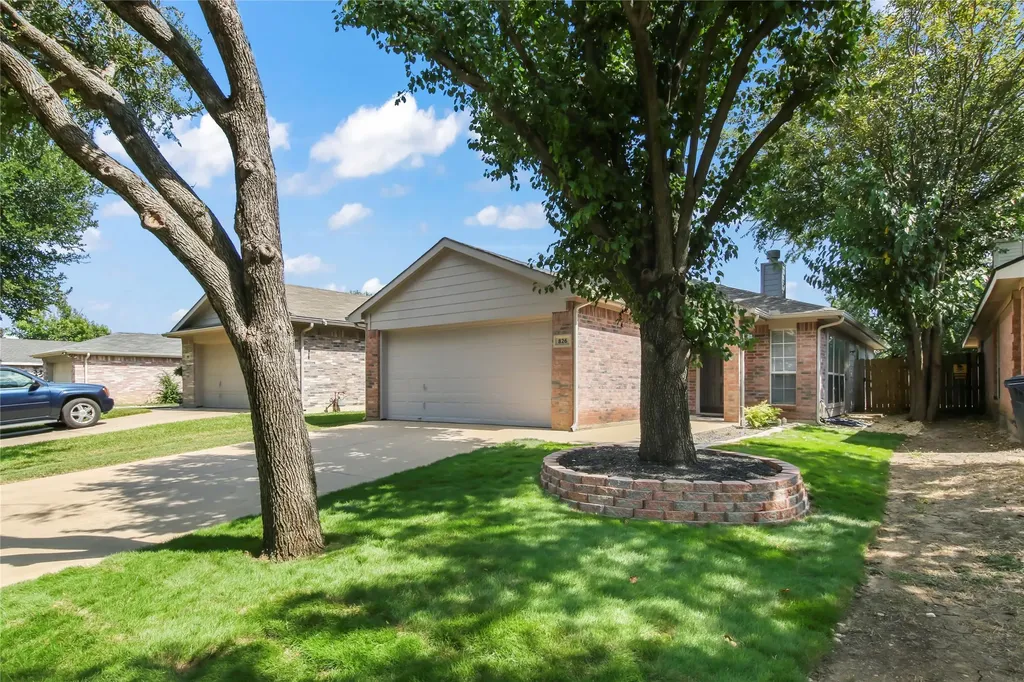 826 Savage Drive Denton TX 76207