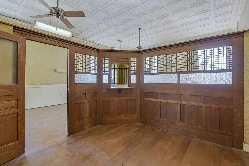 118 N Main Street Palmer TX 75152