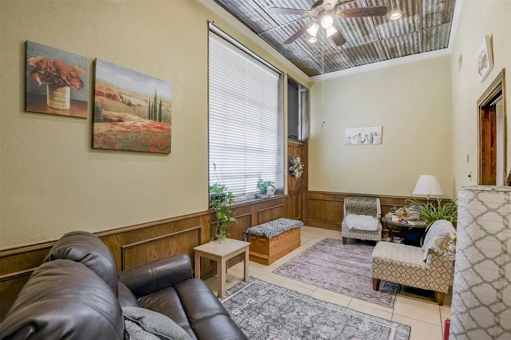 118 N Main Street Palmer TX 75152