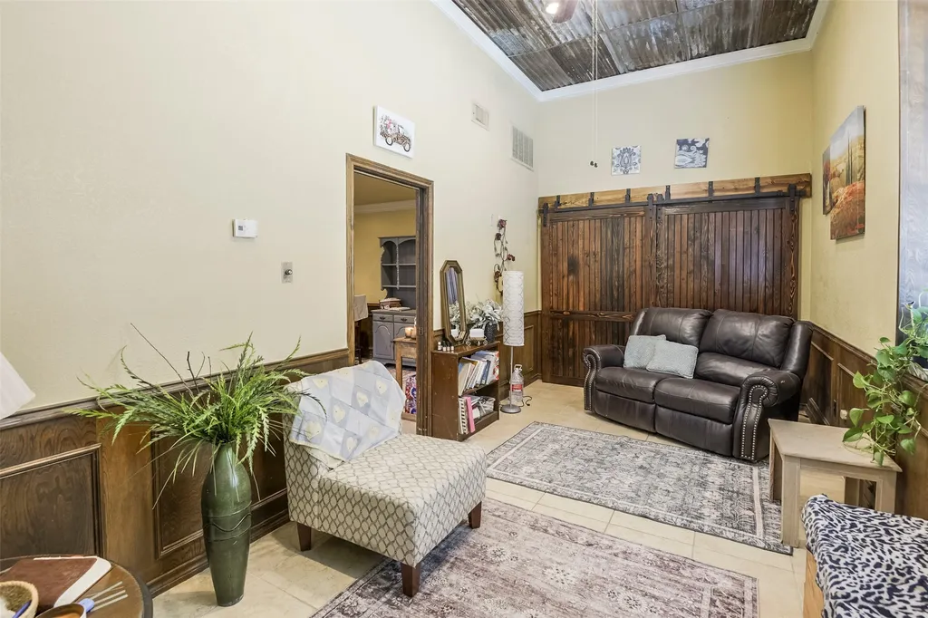 118 N Main Street Palmer TX 75152
