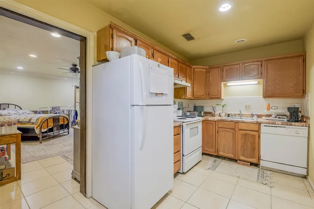 118 N Main Street Palmer TX 75152