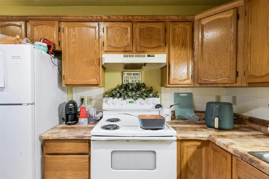 118 N Main Street Palmer TX 75152