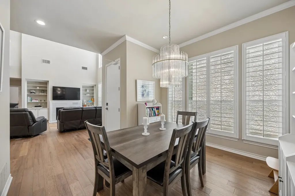 6353 Southpoint Drive Dallas TX 75248