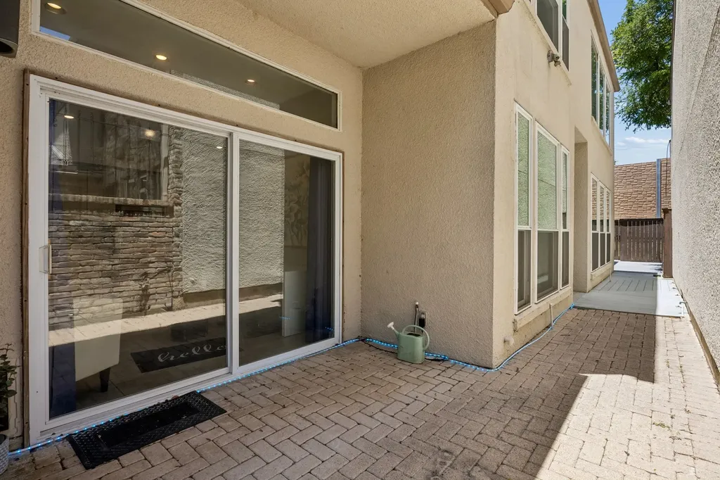 6353 Southpoint Drive Dallas TX 75248
