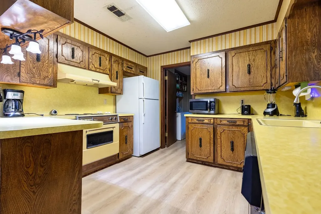 120 Peterson Drive Benton LA 71006