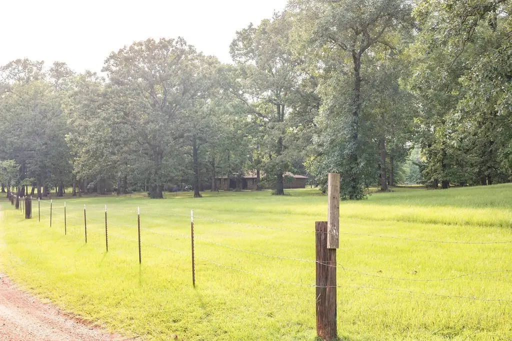 120 Peterson Drive Benton LA 71006
