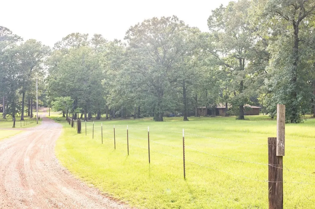 120 Peterson Drive Benton LA 71006