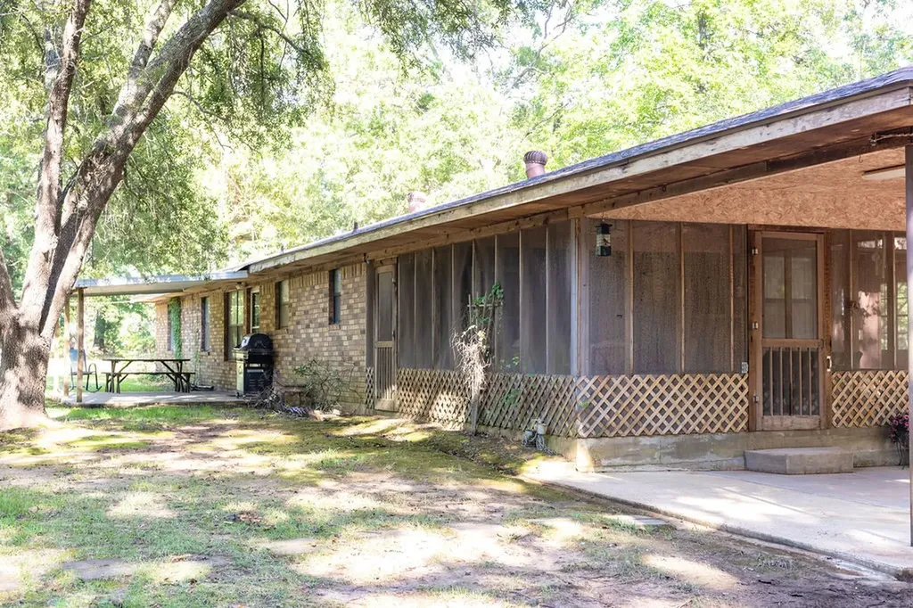 120 Peterson Drive Benton LA 71006
