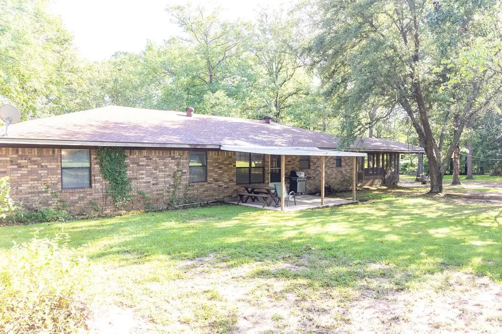 120 Peterson Drive Benton LA 71006