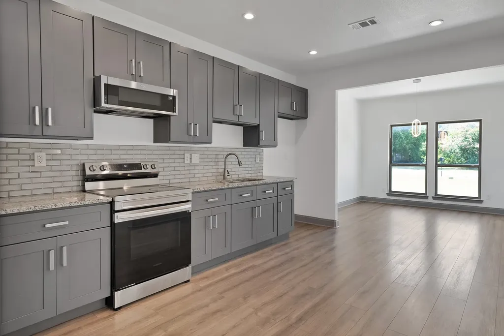 925 Balkan Drive Lancaster TX 75134