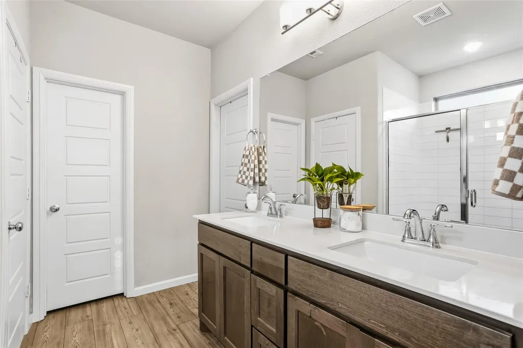 6717 Aster Drive Venus TX 76084