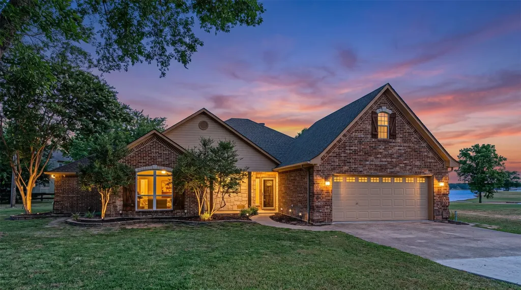 132 Seminole Trail East Tawakoni TX 75472