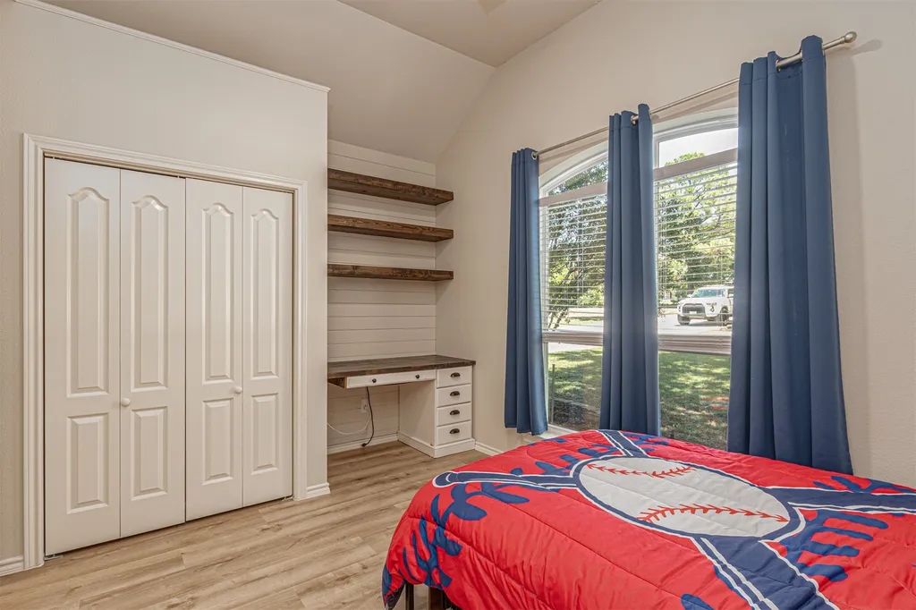 132 Seminole Trail East Tawakoni TX 75472