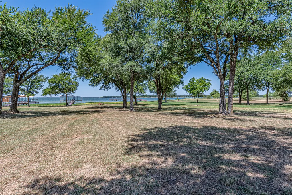 132 Seminole Trail East Tawakoni TX 75472
