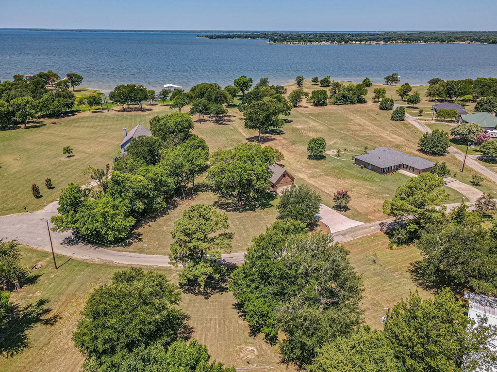 132 Seminole Trail East Tawakoni TX 75472