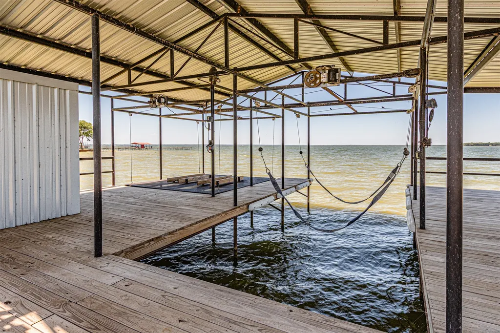 132 Seminole Trail East Tawakoni TX 75472