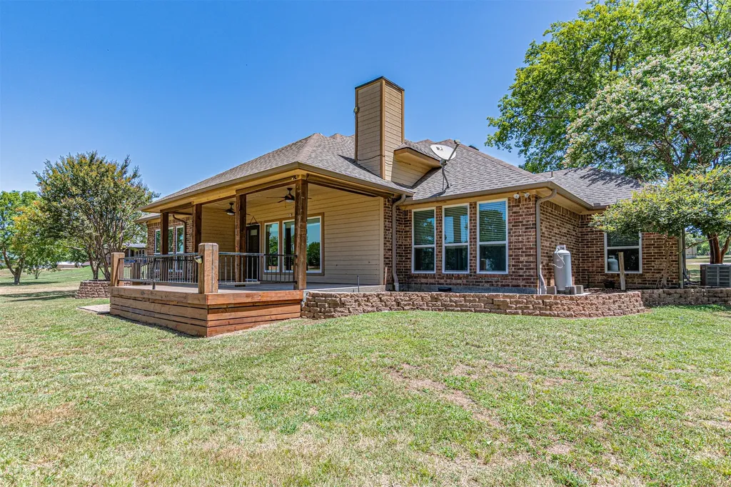 132 Seminole Trail East Tawakoni TX 75472