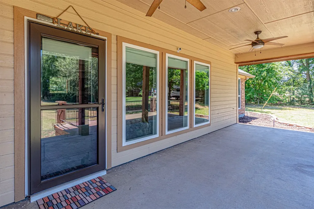 132 Seminole Trail East Tawakoni TX 75472