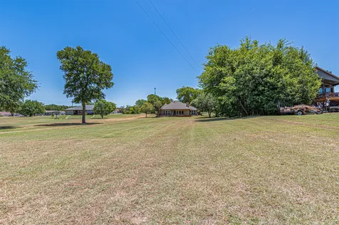 132 Seminole Trail East Tawakoni TX 75472