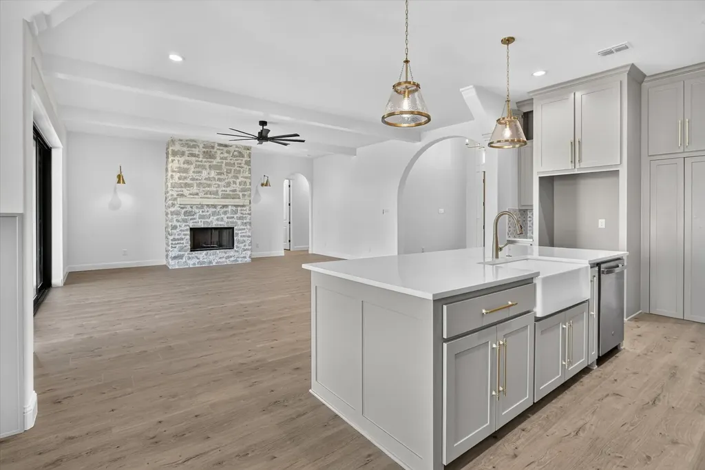 6931 Eagle Creek Drive Godley TX 76044
