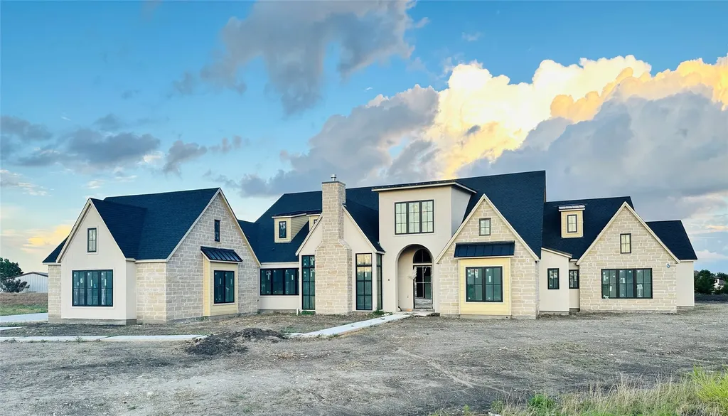 900 Healey Drive Fairview TX 75069