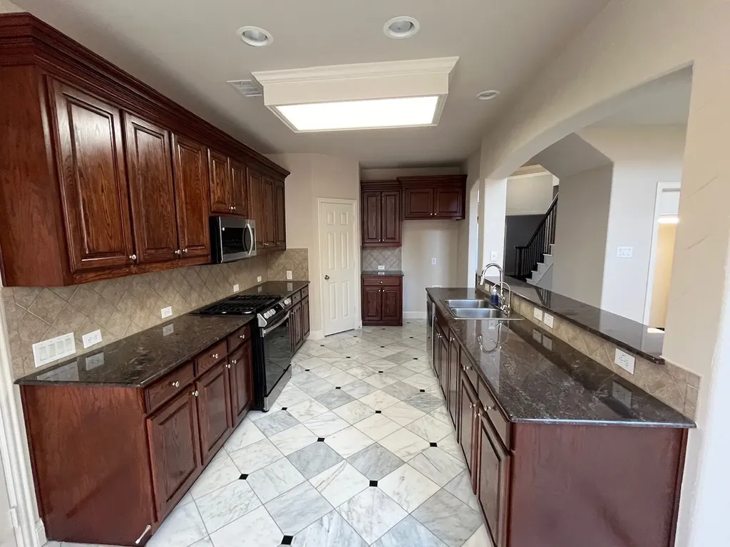 1145 Valley Vista Drive Irving TX 75063