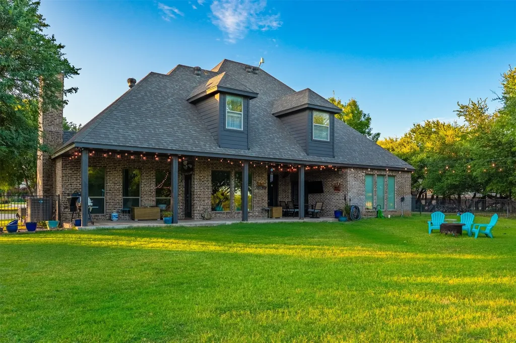 135 Crooked Stick Lane Aledo TX 76008
