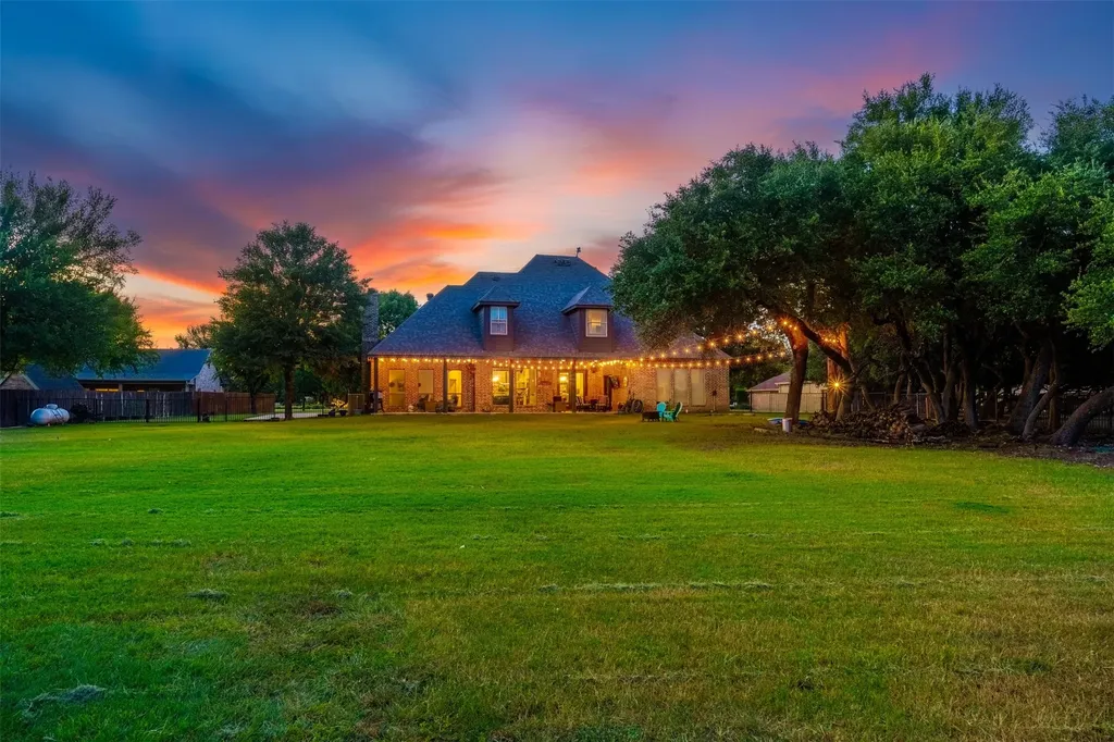 135 Crooked Stick Lane Aledo TX 76008